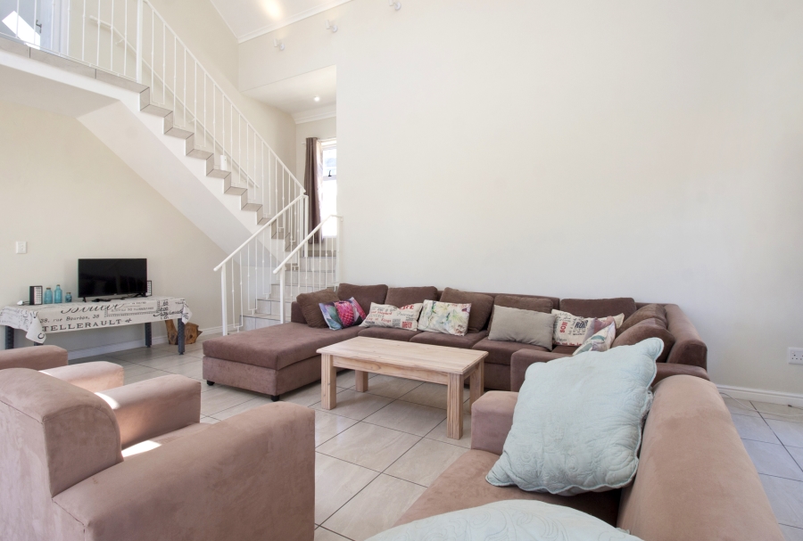 To Let 3 Bedroom Property for Rent in Bluewater Estate Western Cape